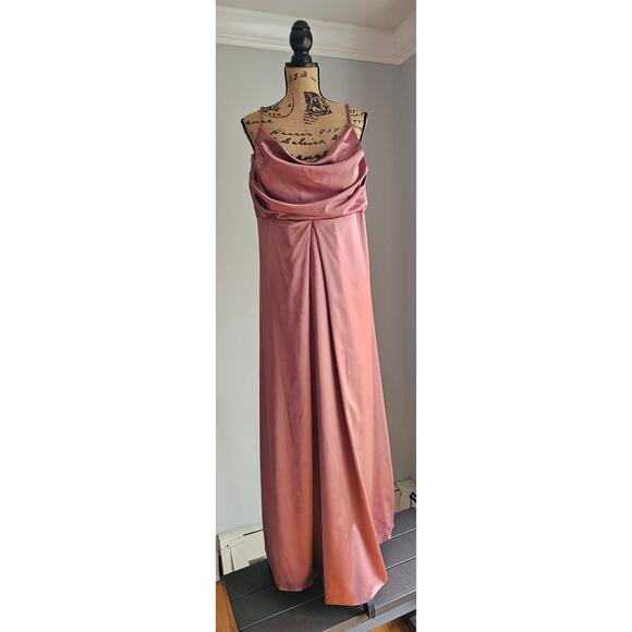 Reverly Maternity Skye Satin Side Slits Maxi Formal Dress Womens Sz 24 - Picture 8 of 13